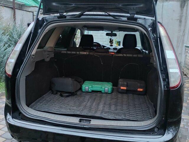 Черный Форд Фокус, объемом двигателя 1.6 л и пробегом 300 тыс. км за 5700 $, фото 8 на Automoto.ua