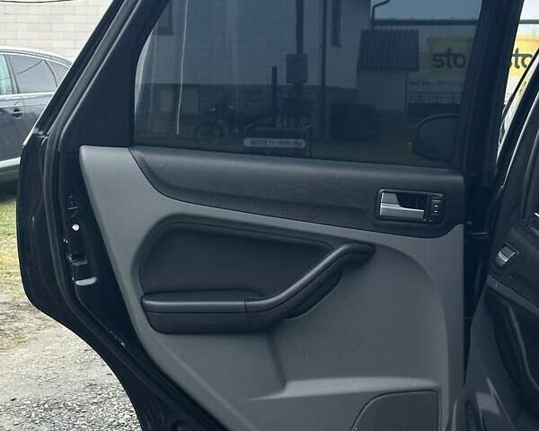 Чорний Форд Фокус, об'ємом двигуна 1.6 л та пробігом 320 тис. км за 5300 $, фото 37 на Automoto.ua