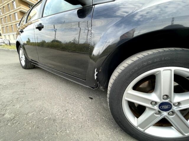 Черный Форд Фокус, объемом двигателя 1.6 л и пробегом 260 тыс. км за 5300 $, фото 7 на Automoto.ua