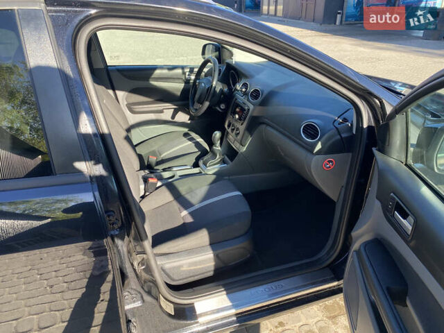 Черный Форд Фокус, объемом двигателя 1.6 л и пробегом 232 тыс. км за 5400 $, фото 6 на Automoto.ua