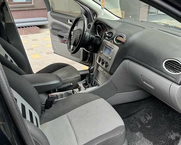 Черный Форд Фокус, объемом двигателя 1.56 л и пробегом 290 тыс. км за 5400 $, фото 14 на Automoto.ua