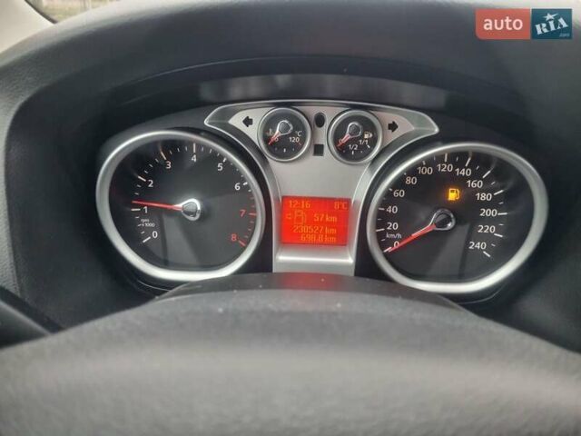 Чорний Форд Фокус, об'ємом двигуна 1.6 л та пробігом 230 тис. км за 6300 $, фото 48 на Automoto.ua
