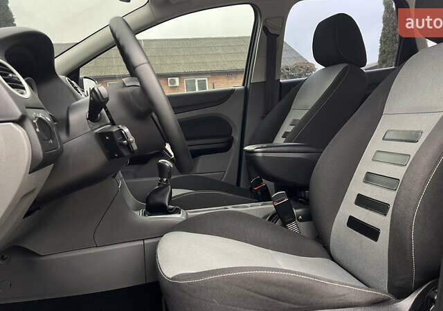 Чорний Форд Фокус, об'ємом двигуна 1.8 л та пробігом 217 тис. км за 5950 $, фото 32 на Automoto.ua