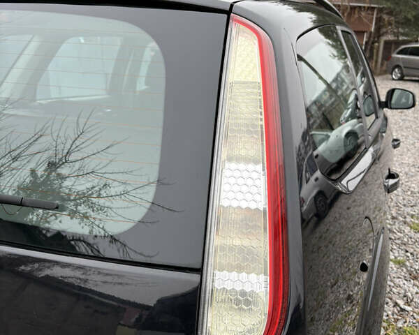 Черный Форд Фокус, объемом двигателя 1.6 л и пробегом 233 тыс. км за 5800 $, фото 56 на Automoto.ua