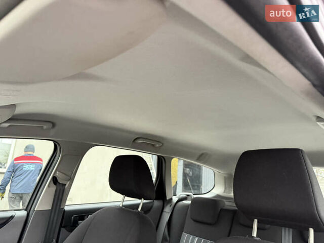 Черный Форд Фокус, объемом двигателя 1.6 л и пробегом 195 тыс. км за 5700 $, фото 115 на Automoto.ua