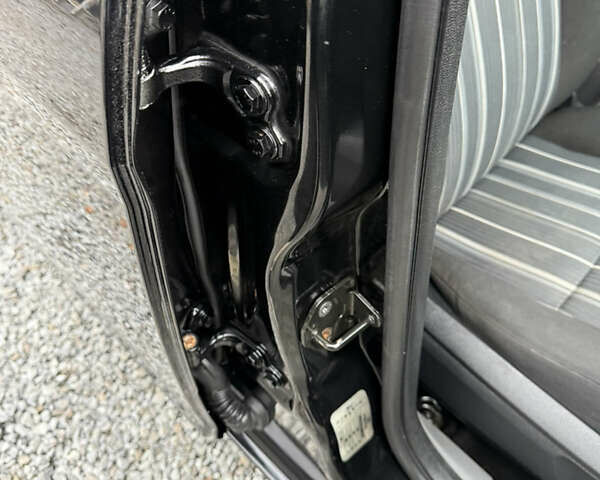 Черный Форд Фокус, объемом двигателя 1.6 л и пробегом 195 тыс. км за 5700 $, фото 126 на Automoto.ua