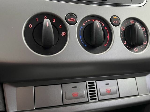 Черный Форд Фокус, объемом двигателя 1.8 л и пробегом 218 тыс. км за 5800 $, фото 23 на Automoto.ua