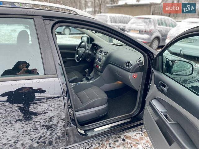 Черный Форд Фокус, объемом двигателя 1.8 л и пробегом 157 тыс. км за 5720 $, фото 31 на Automoto.ua