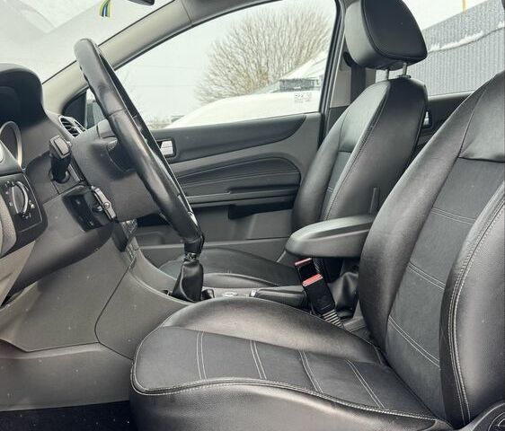 Чорний Форд Фокус, об'ємом двигуна 1.8 л та пробігом 286 тис. км за 5900 $, фото 11 на Automoto.ua