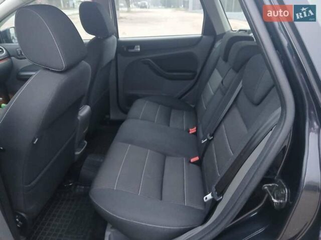 Черный Форд Фокус, объемом двигателя 1.56 л и пробегом 256 тыс. км за 6200 $, фото 19 на Automoto.ua