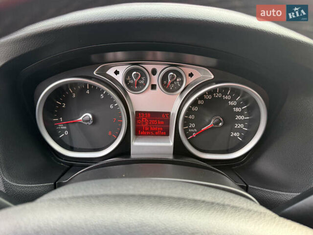 Черный Форд Фокус, объемом двигателя 1.6 л и пробегом 217 тыс. км за 5450 $, фото 13 на Automoto.ua