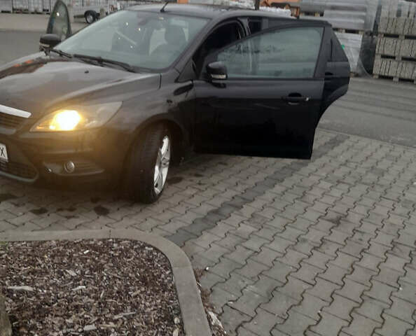 Черный Форд Фокус, объемом двигателя 1.6 л и пробегом 271 тыс. км за 5300 $, фото 1 на Automoto.ua