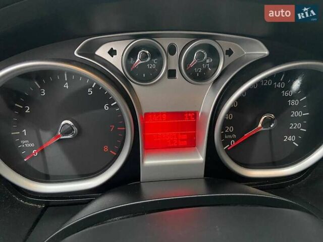 Черный Форд Фокус, объемом двигателя 1.6 л и пробегом 153 тыс. км за 5600 $, фото 18 на Automoto.ua