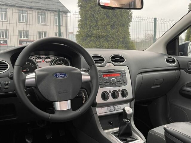 Черный Форд Фокус, объемом двигателя 1.8 л и пробегом 218 тыс. км за 5800 $, фото 14 на Automoto.ua