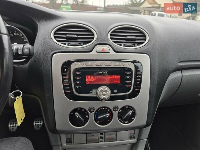 Чорний Форд Фокус, об'ємом двигуна 1.6 л та пробігом 249 тис. км за 6900 $, фото 39 на Automoto.ua