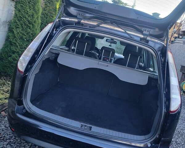 Чорний Форд Фокус, об'ємом двигуна 1.6 л та пробігом 197 тис. км за 4999 $, фото 11 на Automoto.ua