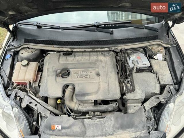 Черный Форд Фокус, объемом двигателя 1.56 л и пробегом 290 тыс. км за 5400 $, фото 9 на Automoto.ua