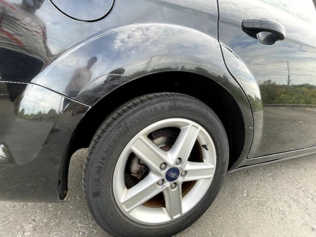 Черный Форд Фокус, объемом двигателя 1.6 л и пробегом 260 тыс. км за 5300 $, фото 6 на Automoto.ua