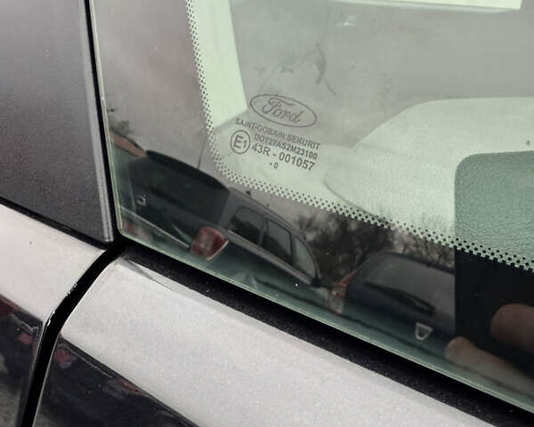 Черный Форд Фокус, объемом двигателя 1.6 л и пробегом 195 тыс. км за 5700 $, фото 53 на Automoto.ua