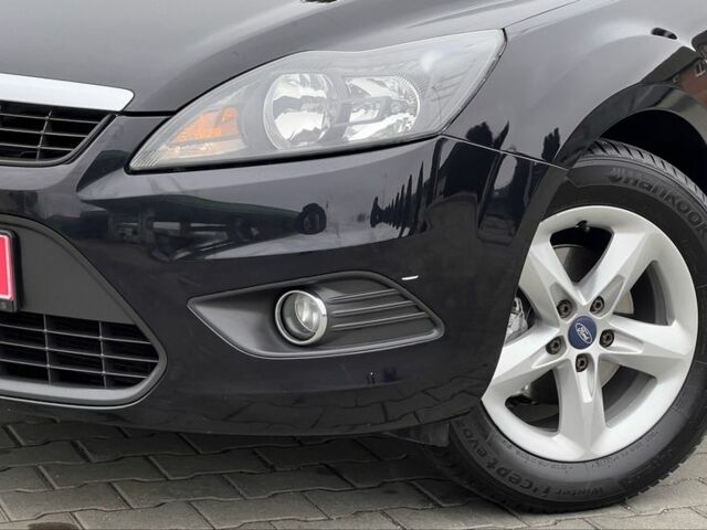 Черный Форд Фокус, объемом двигателя 1.8 л и пробегом 218 тыс. км за 5800 $, фото 7 на Automoto.ua