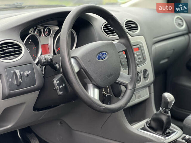 Чорний Форд Фокус, об'ємом двигуна 1.6 л та пробігом 208 тис. км за 6450 $, фото 6 на Automoto.ua