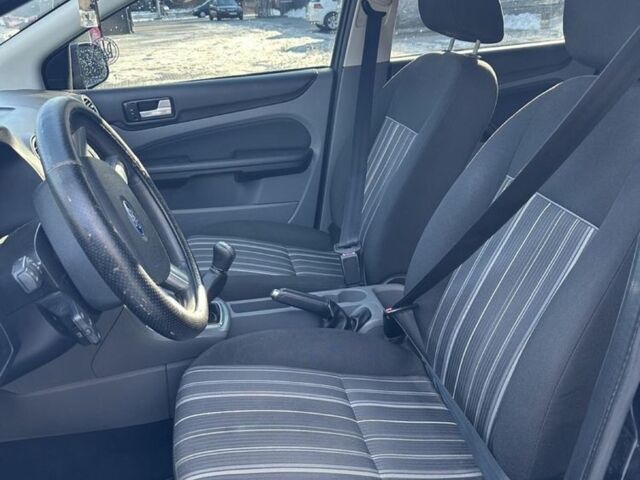 Черный Форд Фокус, объемом двигателя 1.6 л и пробегом 280 тыс. км за 5650 $, фото 8 на Automoto.ua