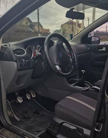 Чорний Форд Фокус, об'ємом двигуна 1.56 л та пробігом 225 тис. км за 5999 $, фото 12 на Automoto.ua