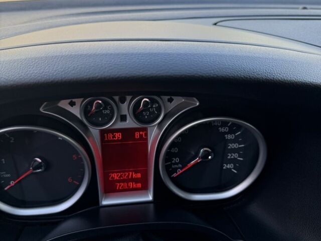 Чорний Форд Фокус, об'ємом двигуна 1.6 л та пробігом 293 тис. км за 6300 $, фото 7 на Automoto.ua