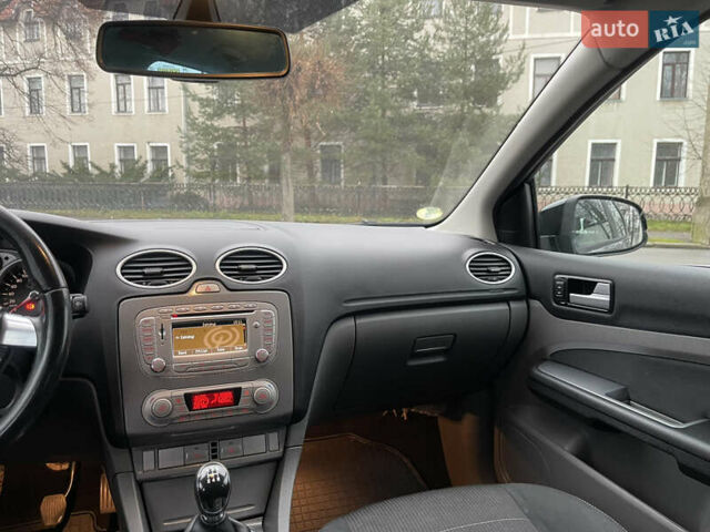 Черный Форд Фокус, объемом двигателя 1.6 л и пробегом 242 тыс. км за 6150 $, фото 16 на Automoto.ua