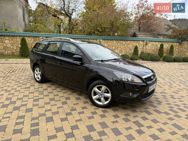 Черный Форд Фокус, объемом двигателя 1.6 л и пробегом 216 тыс. км за 5650 $, фото 1 на Automoto.ua