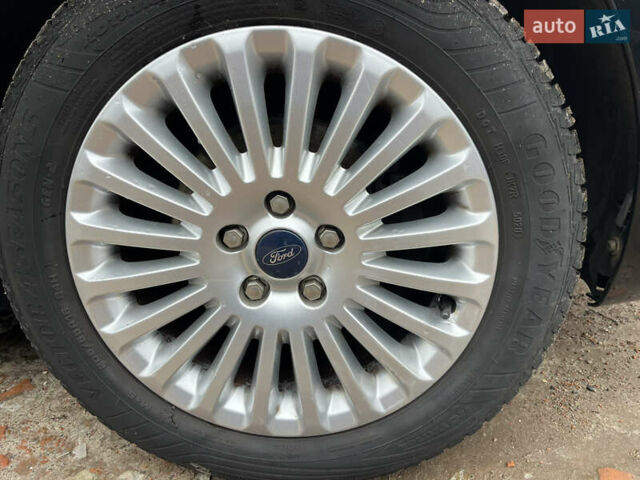 Чорний Форд Фокус, об'ємом двигуна 1.6 л та пробігом 222 тис. км за 6550 $, фото 64 на Automoto.ua