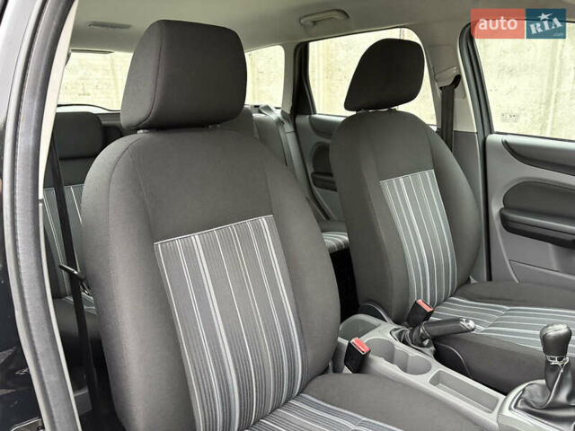 Чорний Форд Фокус, об'ємом двигуна 1.6 л та пробігом 233 тис. км за 6000 $, фото 39 на Automoto.ua