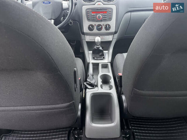 Чорний Форд Фокус, об'ємом двигуна 1.6 л та пробігом 193 тис. км за 6199 $, фото 37 на Automoto.ua