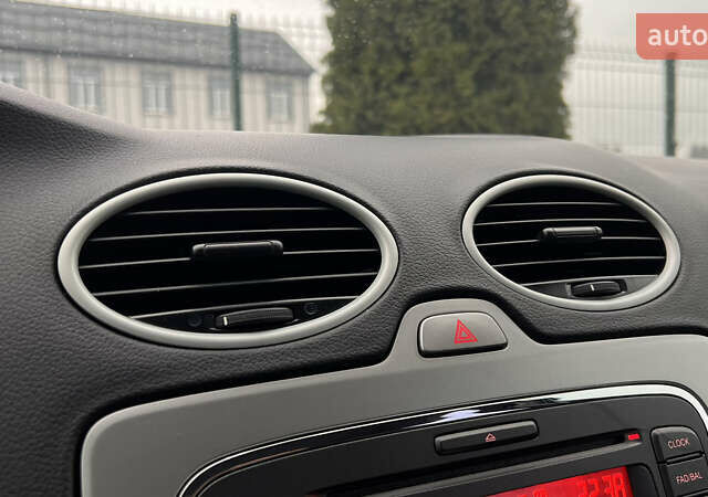 Чорний Форд Фокус, об'ємом двигуна 1.8 л та пробігом 217 тис. км за 5950 $, фото 27 на Automoto.ua