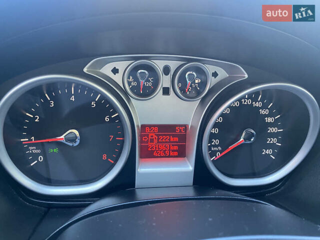 Черный Форд Фокус, объемом двигателя 1.6 л и пробегом 232 тыс. км за 5400 $, фото 11 на Automoto.ua