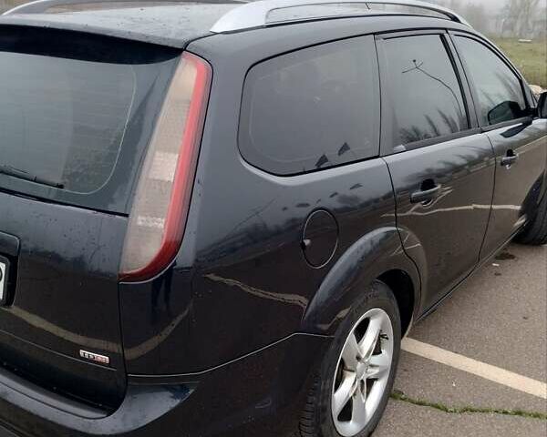 Черный Форд Фокус, объемом двигателя 1.6 л и пробегом 282 тыс. км за 5300 $, фото 3 на Automoto.ua