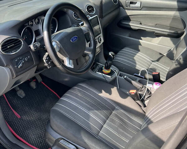 Чорний Форд Фокус, об'ємом двигуна 1.6 л та пробігом 284 тис. км за 5100 $, фото 8 на Automoto.ua