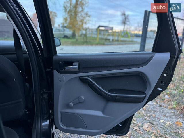 Форд Фокус 2010 в Виннице на Automoto.ua Черный Форд Фокус, объемом двигателя 1.6 л и пробегом 233 тыс. км за 6300 $, фото 39 на Automoto.ua