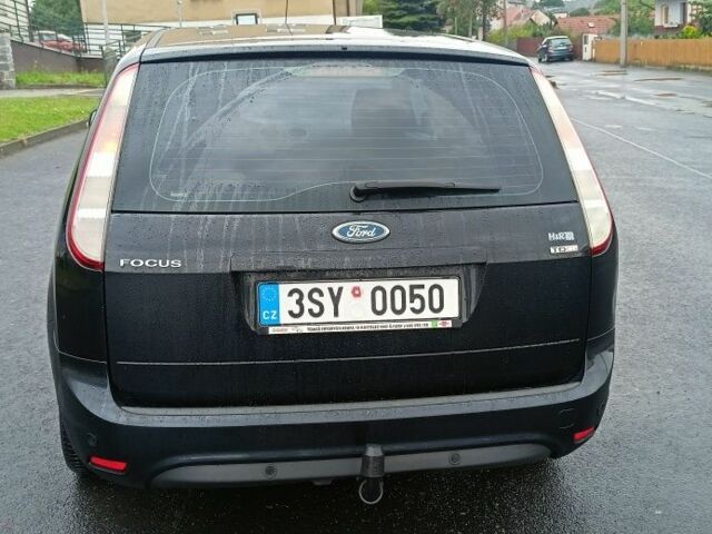 Чорний Форд Фокус, об'ємом двигуна 2 л та пробігом 290 тис. км за 4235 $, фото 4 на Automoto.ua