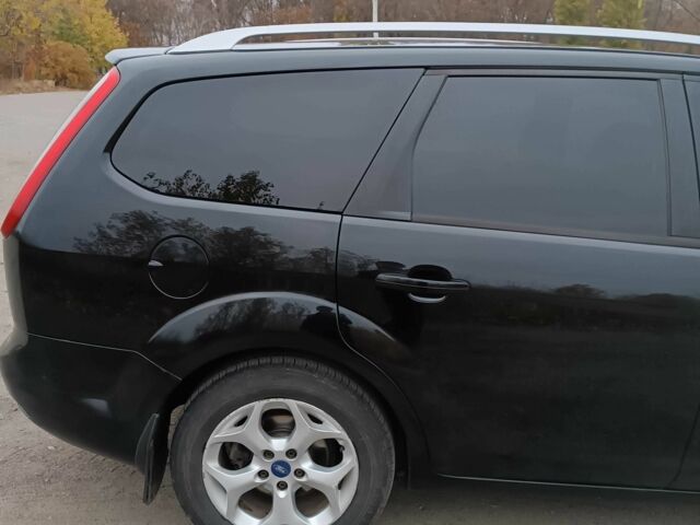 Черный Форд Фокус, объемом двигателя 1.6 л и пробегом 223 тыс. км за 5100 $, фото 3 на Automoto.ua