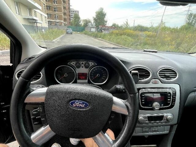Черный Форд Фокус, объемом двигателя 1.6 л и пробегом 260 тыс. км за 5300 $, фото 10 на Automoto.ua
