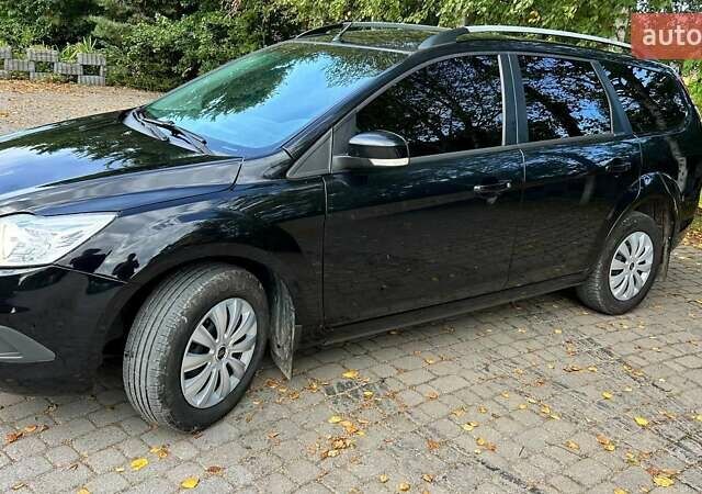 Черный Форд Фокус, объемом двигателя 1.6 л и пробегом 261 тыс. км за 5300 $, фото 1 на Automoto.ua