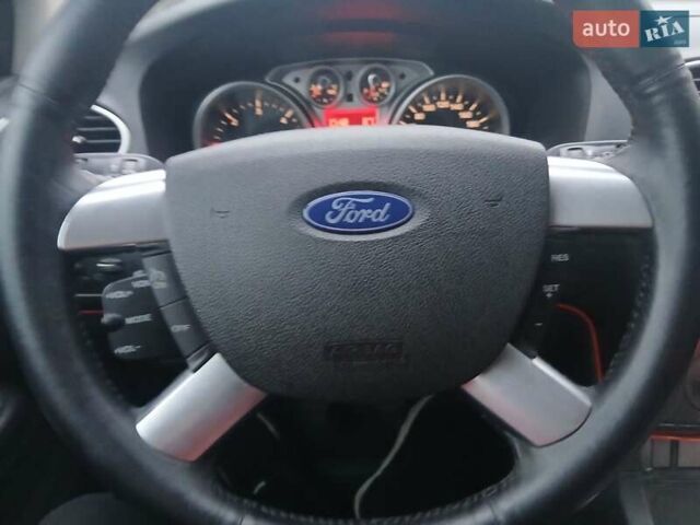 Черный Форд Фокус, объемом двигателя 1.56 л и пробегом 256 тыс. км за 6200 $, фото 13 на Automoto.ua