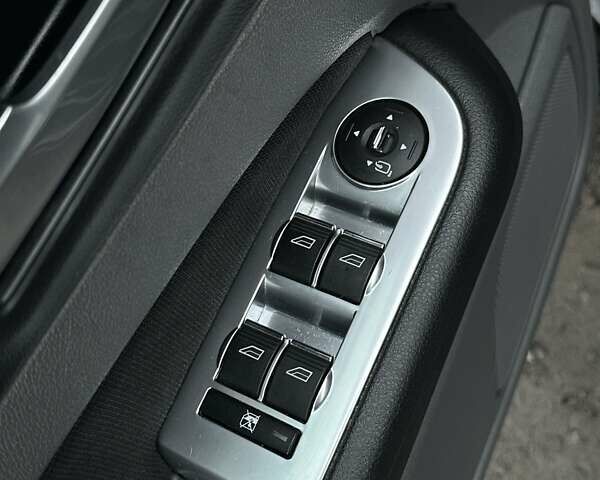 Чорний Форд Фокус, об'ємом двигуна 1.6 л та пробігом 320 тис. км за 5300 $, фото 32 на Automoto.ua