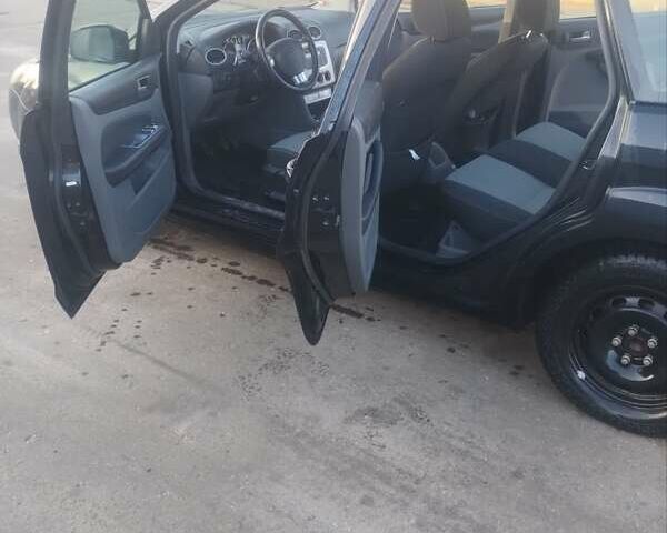 Чорний Форд Фокус, об'ємом двигуна 1.6 л та пробігом 260 тис. км за 1800 $, фото 10 на Automoto.ua