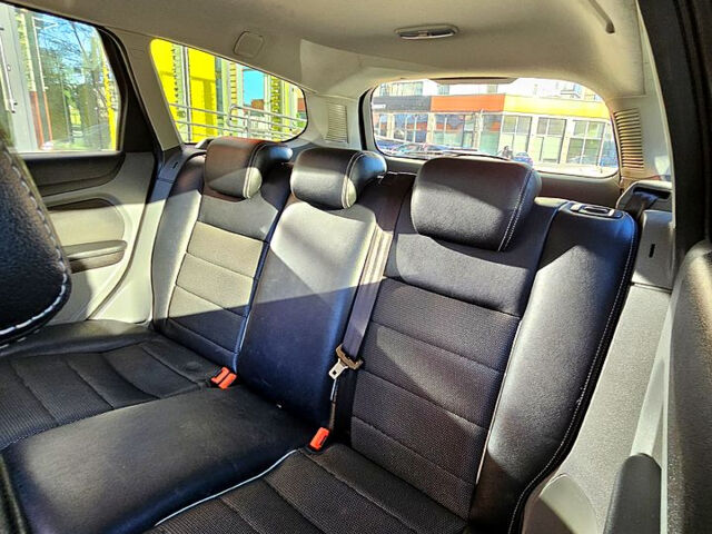 Чорний Форд Фокус, об'ємом двигуна 1.6 л та пробігом 281 тис. км за 5500 $, фото 2 на Automoto.ua