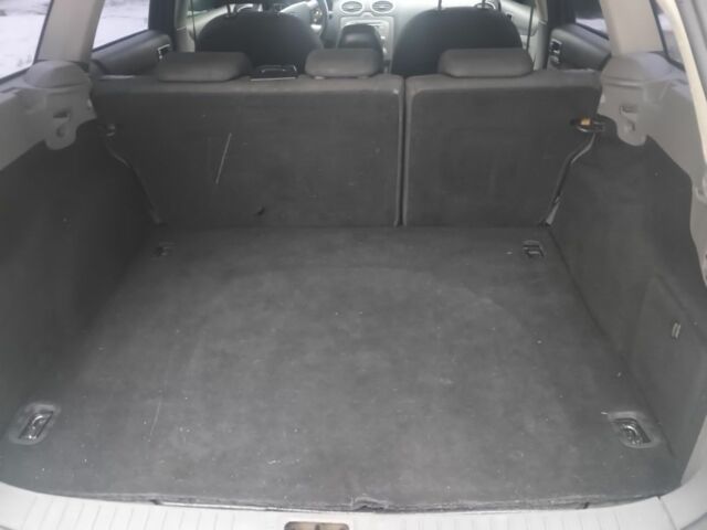 Черный Форд Фокус, объемом двигателя 1.6 л и пробегом 280 тыс. км за 4400 $, фото 16 на Automoto.ua