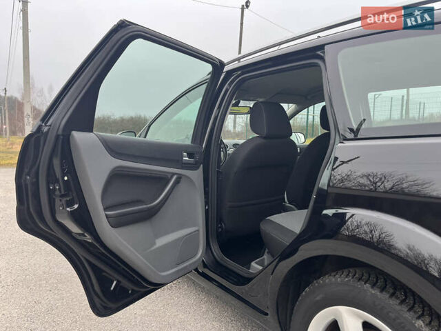 Чорний Форд Фокус, об'ємом двигуна 1.6 л та пробігом 193 тис. км за 6199 $, фото 25 на Automoto.ua