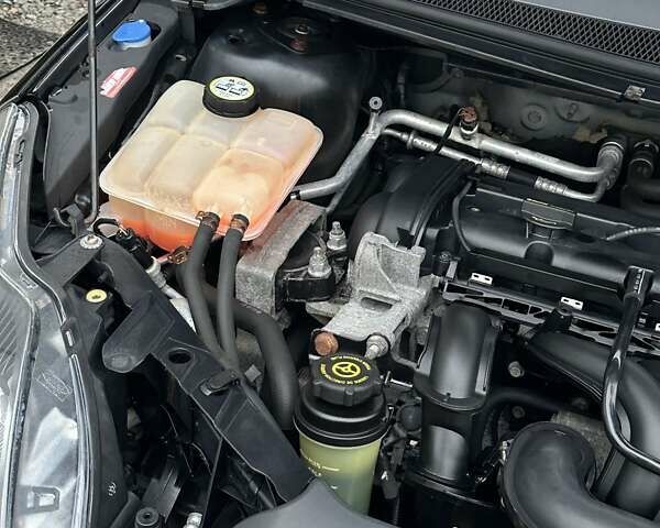 Чорний Форд Фокус, об'ємом двигуна 1.6 л та пробігом 320 тис. км за 5300 $, фото 47 на Automoto.ua