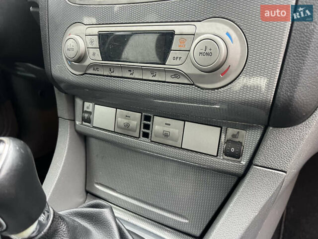 Чорний Форд Фокус, об'ємом двигуна 1.6 л та пробігом 222 тис. км за 6550 $, фото 60 на Automoto.ua